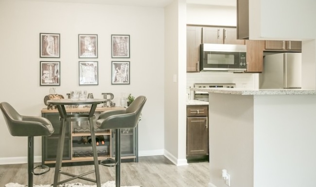 Dine and entertain dining room with bar
